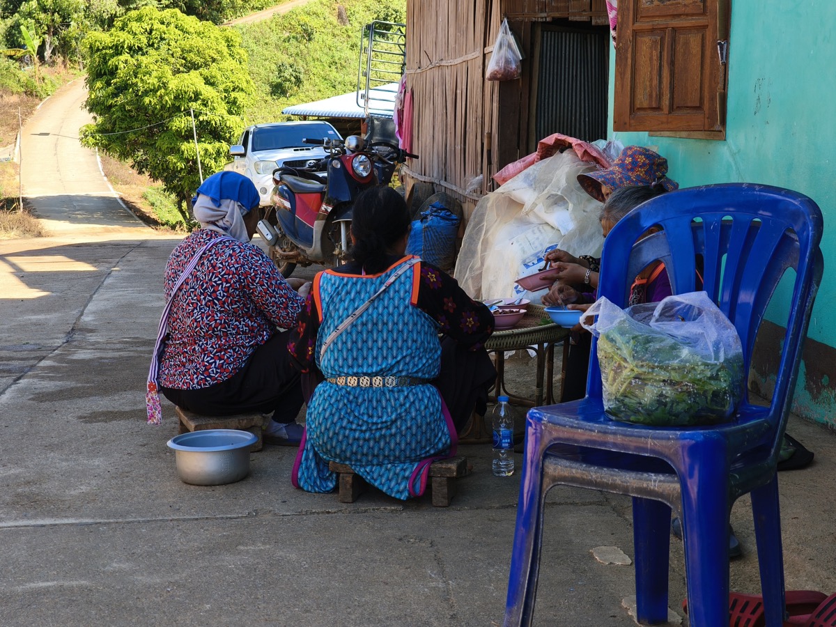 タイ・少数民族の村にウルルン滞在記